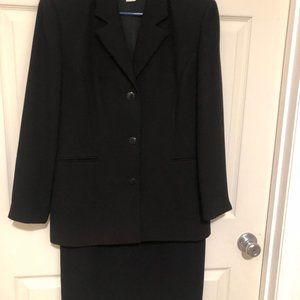 Petite Sophisticate Suit, Size 12, Black